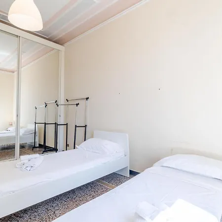 Beautiful In With Kitchen Apartment Genoa